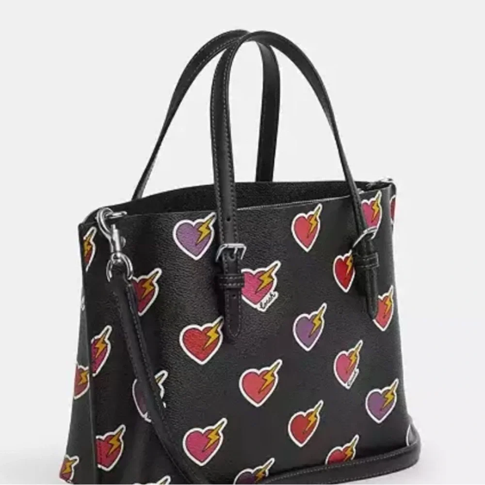 NO TAG DISCOUNT: Coach Mollie Tote with Heart Pattern NWOT PERFECT CONDITION - Picture 6 of 6